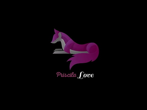 ❤️ Os meus pais deixaram-me sozinho com a minha irmã e eu derramei leite sobre os seus seios. ❤ Porno em nós ️❤