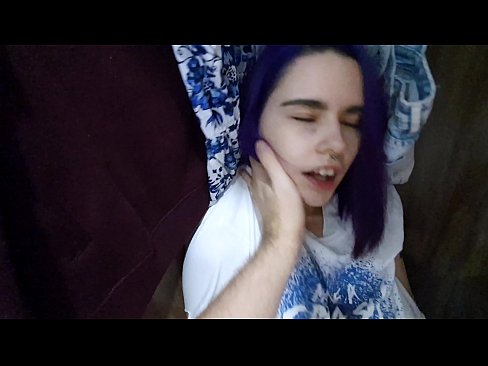❤️ Encontrei a minha irmã no armário e ajudei-a a ejacular ❤ Porno em nós ️❤